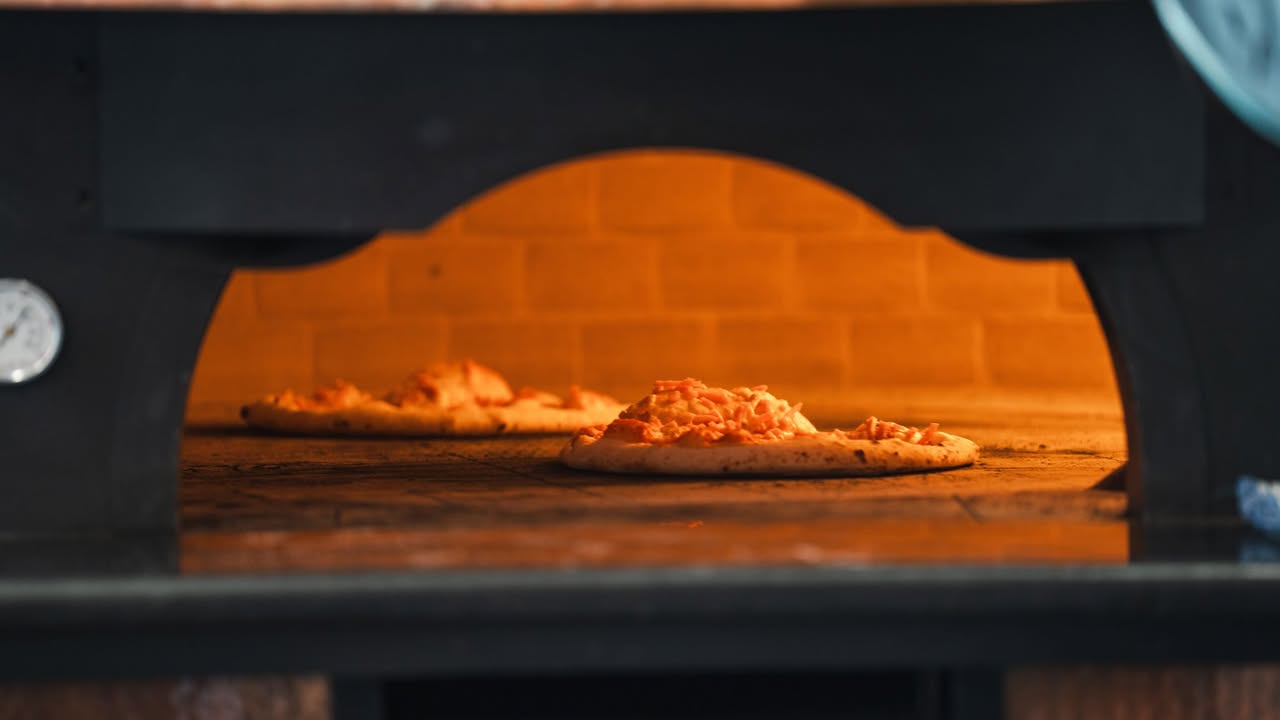 Featured image for “Daily Lunch Specials: Fresh Pizza at The Spini, Cable Beach”