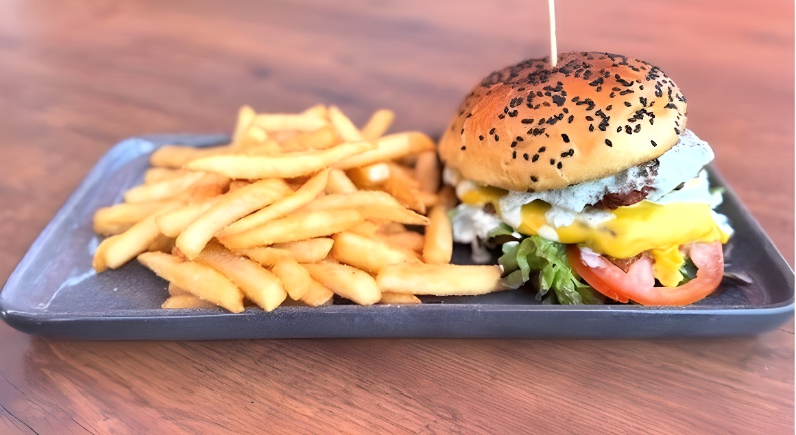 Featured image for “Burgers of the World Special: Flavour-Packed Indian Burger at Spinifex Cable Beach”