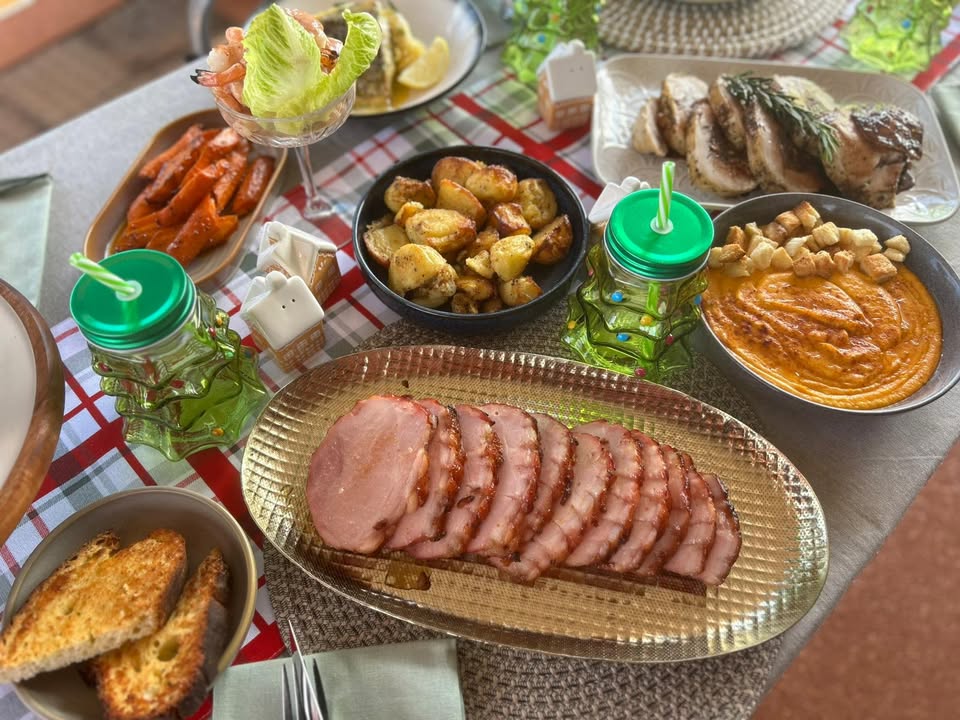 Featured image for “Early Christmas Lunch Special: Festive Set Menu at Spinifex Cable Beach”