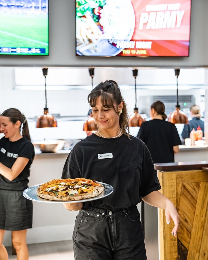 Featured image for “Tuesday Pizza and Burger Specials: $19.95 at Spinifex Cable Beach”