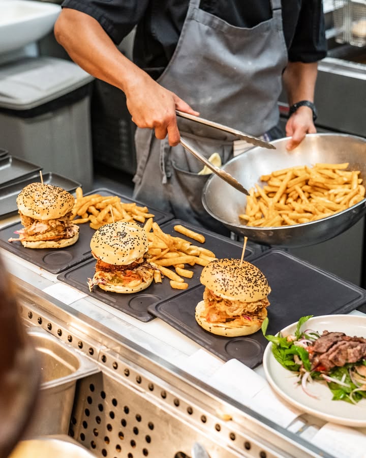 Featured image for “15% Off Burgers and Pizzas Tonight at Spinifex Cable Beach”